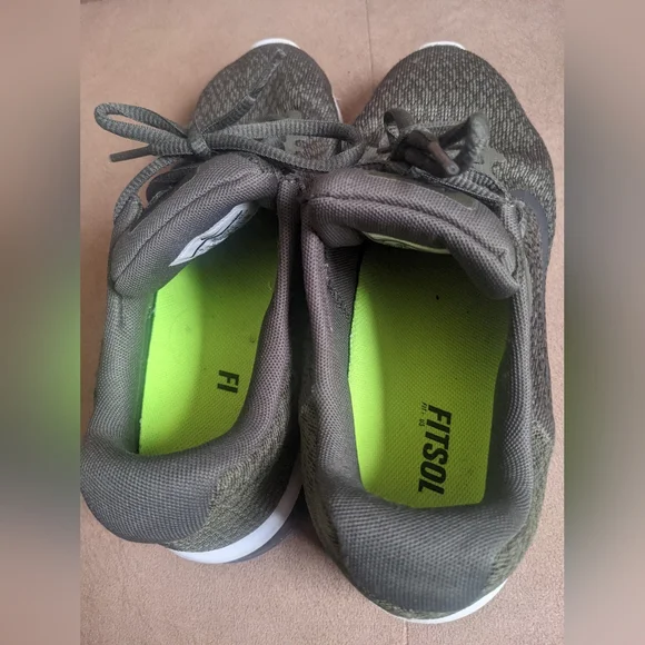 Nike Air Max Sequent 2 Cargo Khaki/Black-Medium Olive UK 8 852461-300 - Picture 9 of 10